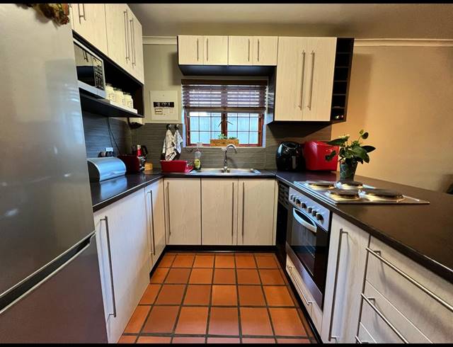 2 BEDROOM HOUSE FOR SALE IN OAKGLEN